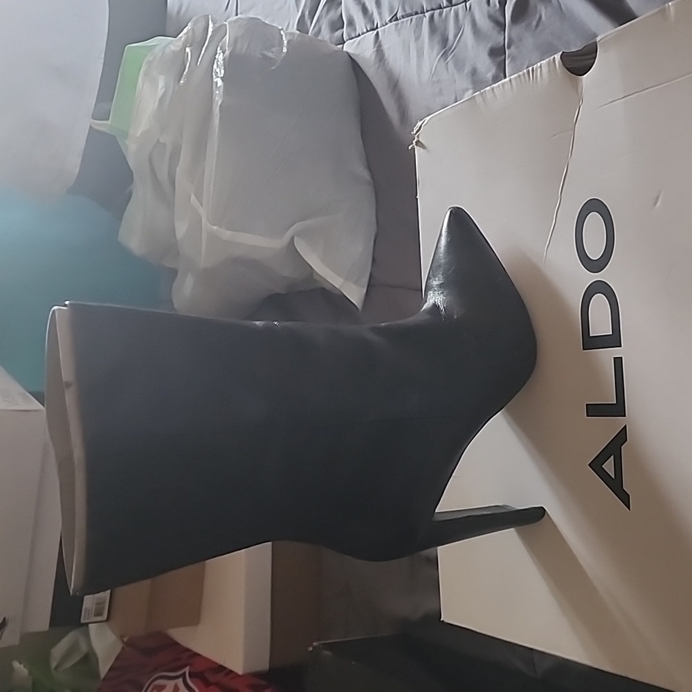 Never worn